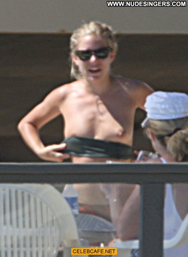 Sienna Miller No Source Toples Celebrity Posing Hot Beautiful Topless