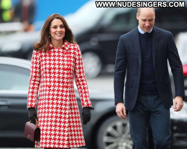 Kate Middleton No Source Posing Hot Beautiful Babe Paparazzi Celebrity